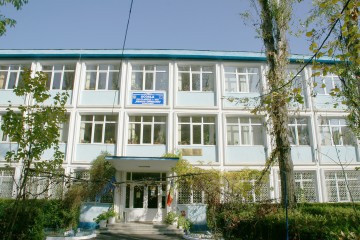 BĂTAIE DE JOC la o școală din Constanța! „Ce facem cu elevii noștri care îngheață în clase? Ne aude cineva?”